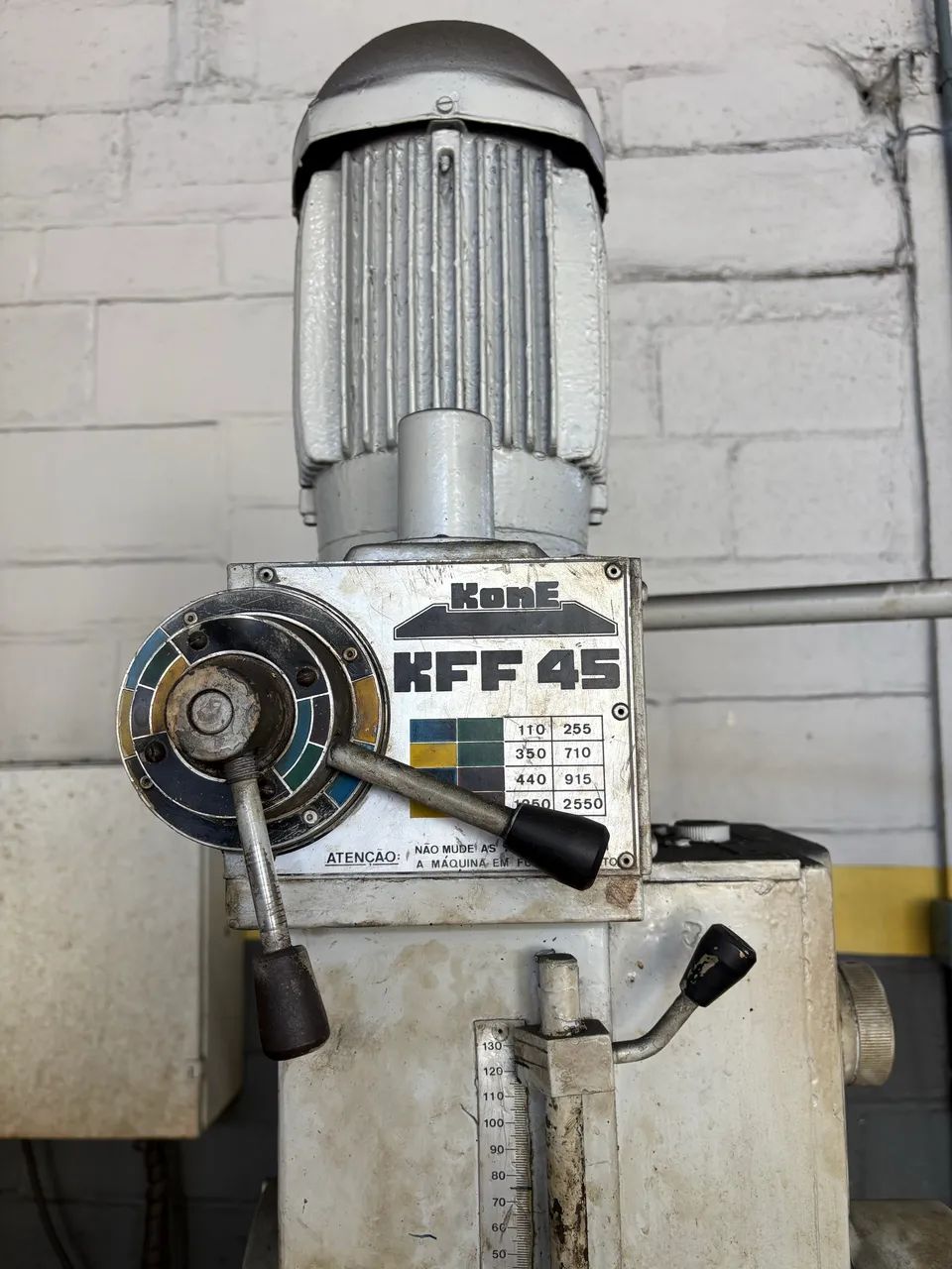 VENDO FURADEIRA FRESADORA OU TROCO POR FRESA ISO 40 