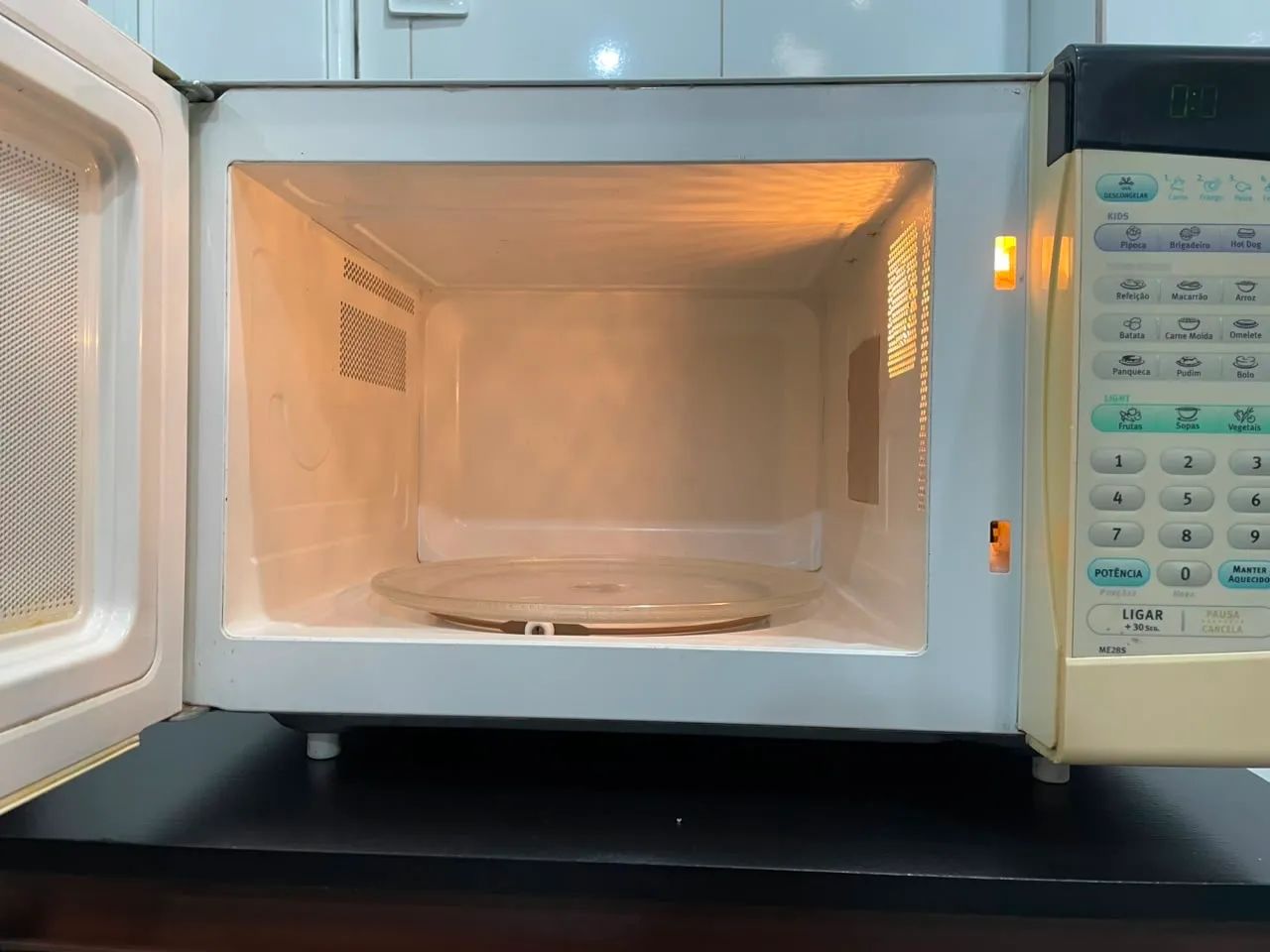 Microondas 28 Litros em Perfeito estado  - Foto 2