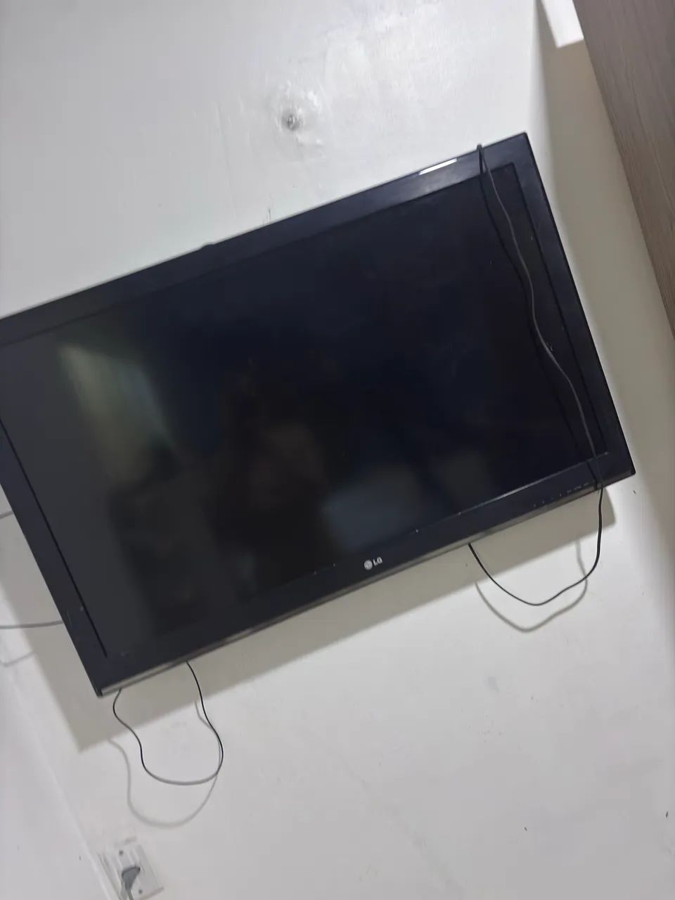 Vende-se televisão smart de 43 polegadas