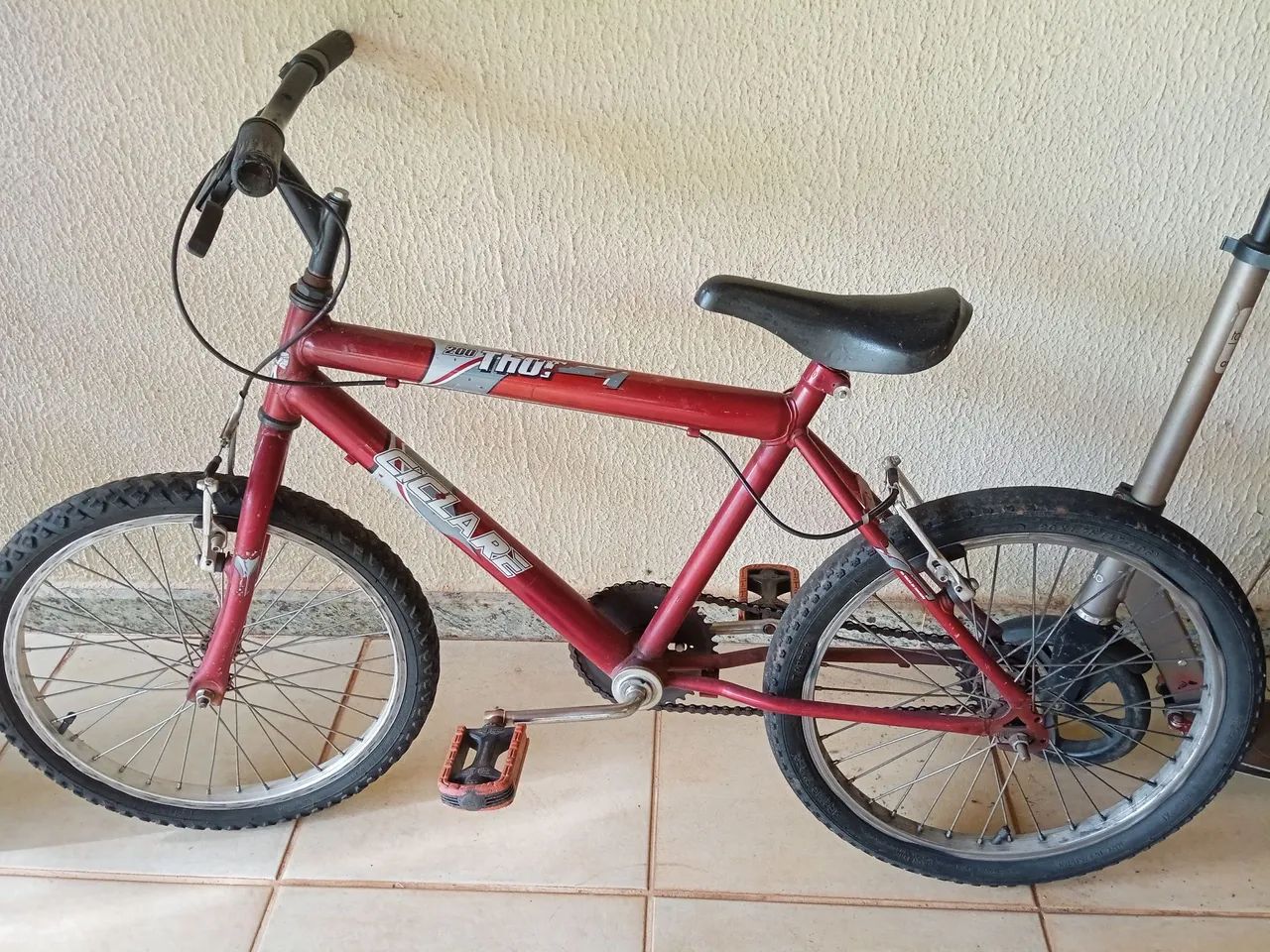 Bicicleta aro 16 muito resistente