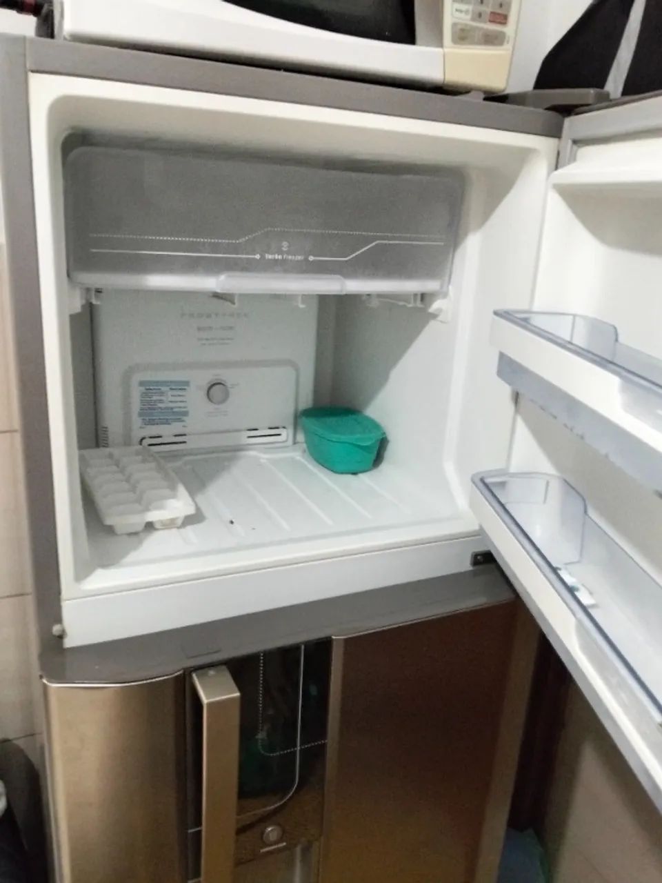 Geladeira Inox Eletrolux  - Foto 5