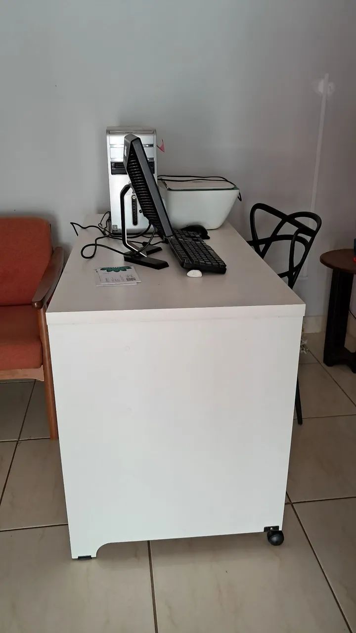 Mesa de escritório ou consultório cor branca - Foto 5