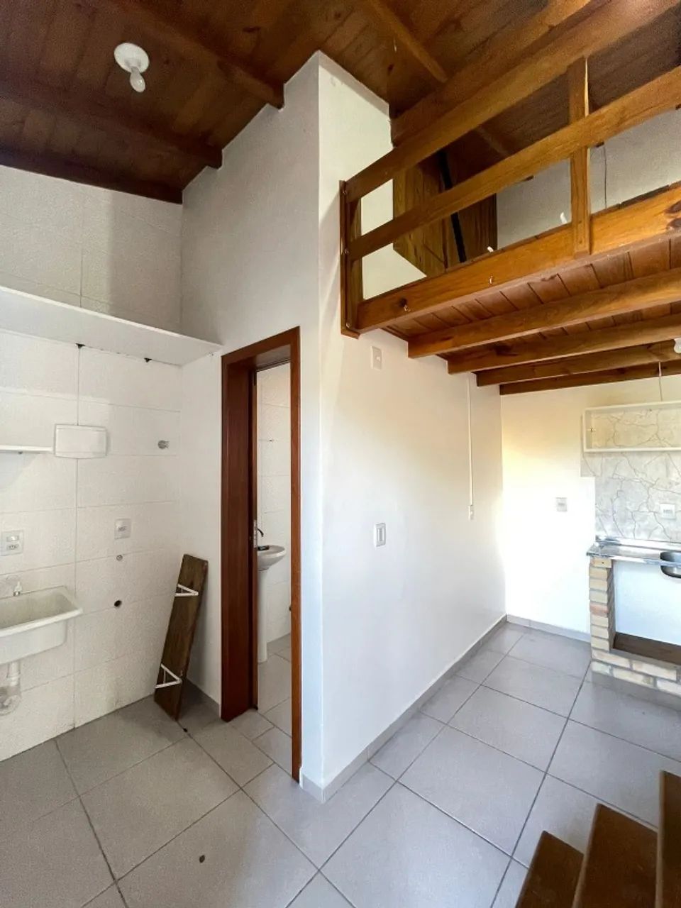 Kitnet no Rio Tavares - Próx. Multi Open | Mezanino + Vaga | R$ 2.200 - Foto 4