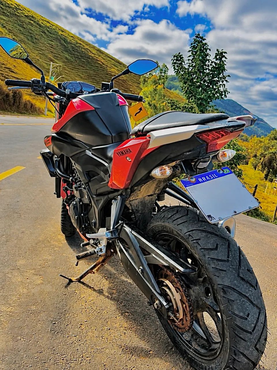 Yamaha MT-03  - Foto 2