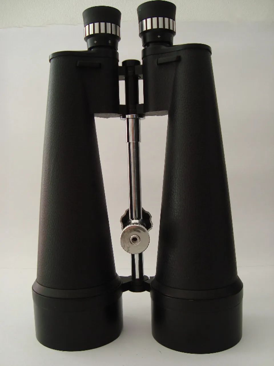 Binóculo Celestron Skymaster 25x100 - Foto 3
