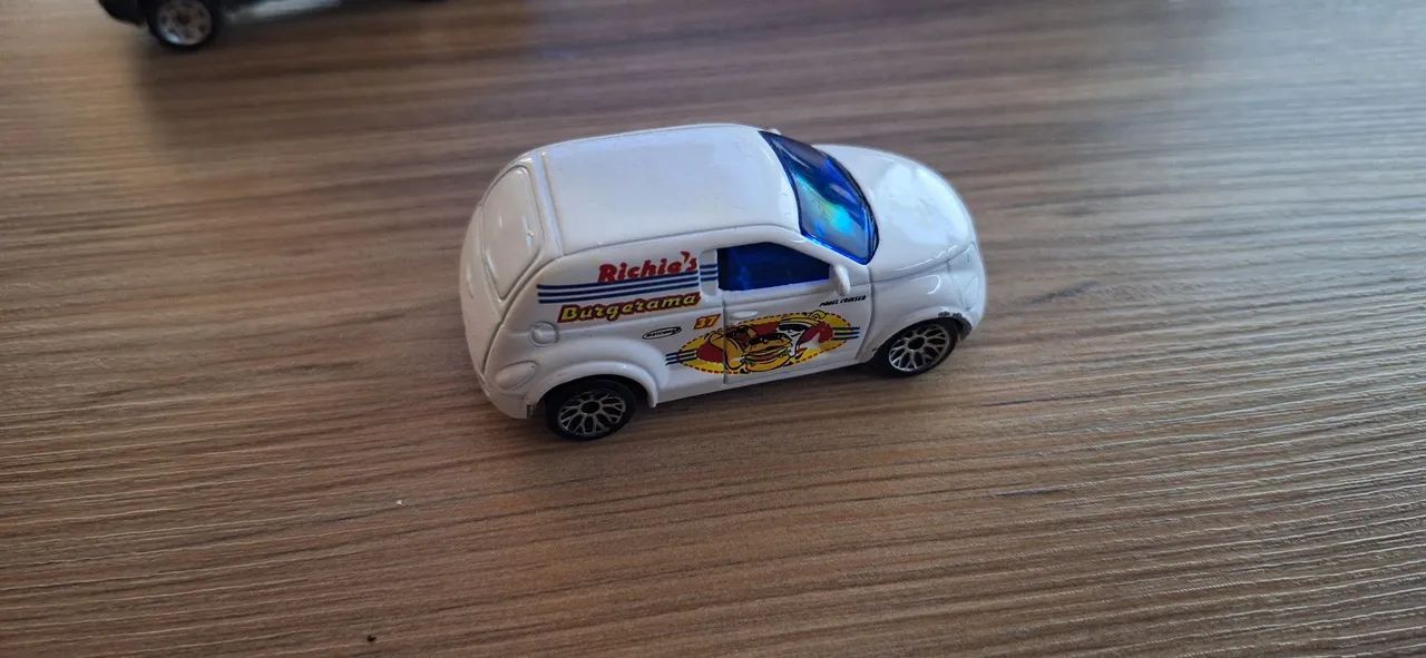 Matchbox Chevrolet Avalanche e Chrysler Panel Cruise. RS 45 cada - Foto 5