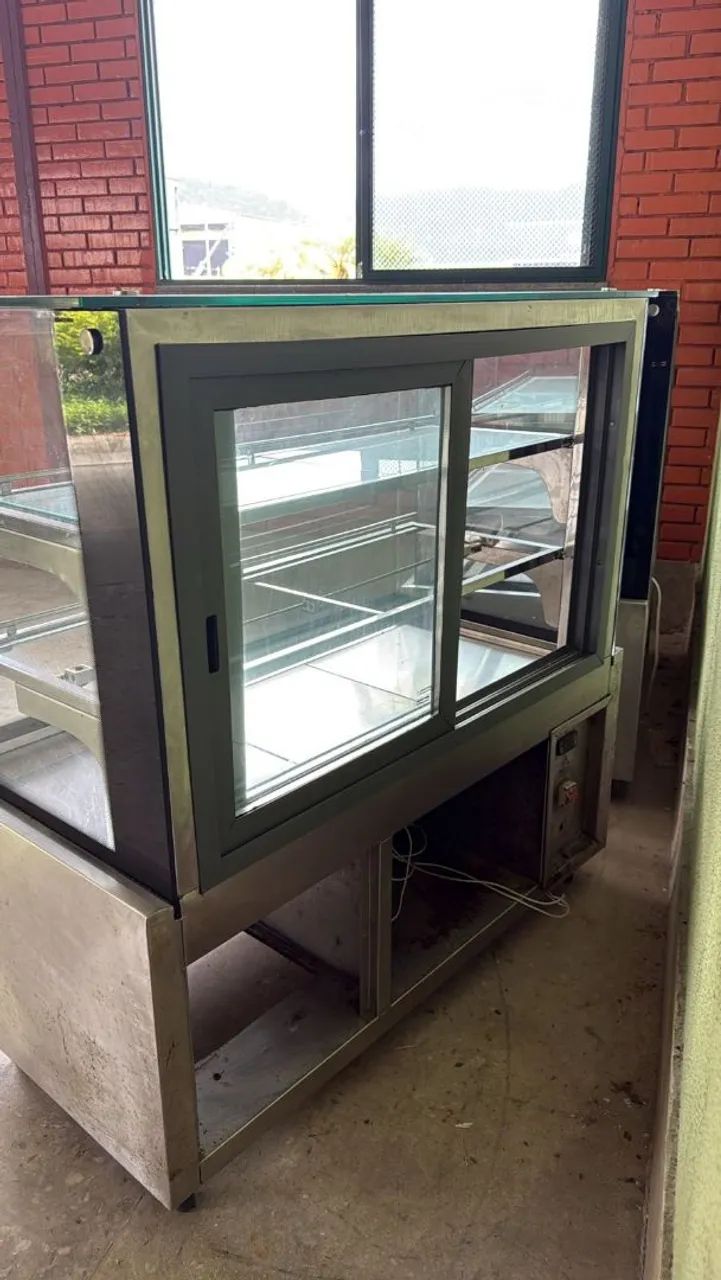 Balcões refrigerado e estufa Elohim 220 volts  - Foto 4