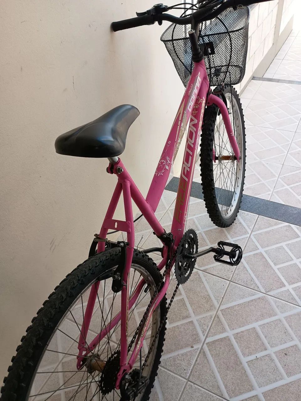 Bicicleta com cesto aro 26 - adulto  - Foto 4