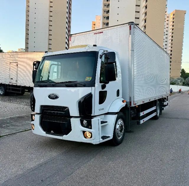 Ford Cargo 1319 (2013)  - Foto 2