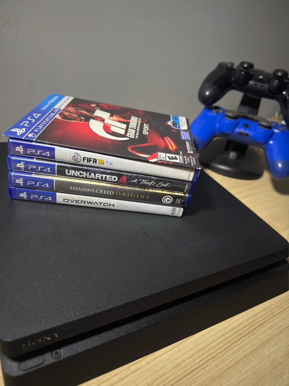 Ps4 + 2 Controles + 5 Jogos - Foto 3