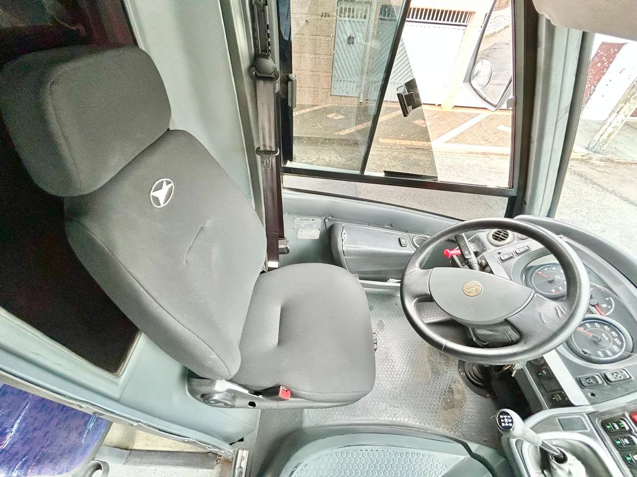 Micro ônibus Marcopolo Volare W9 Executivo com 31 + 2 lugares ano 2017 - Foto 12