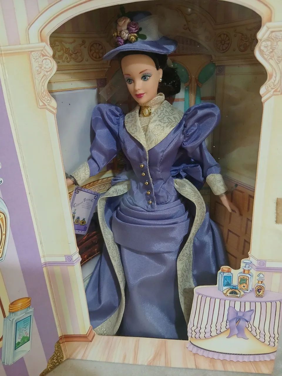 Barbie Collector Avon P.F.E Albee