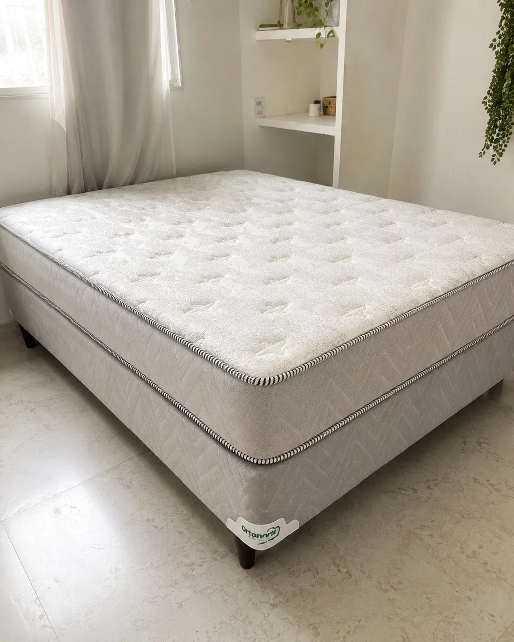 Cama quern com colchão 