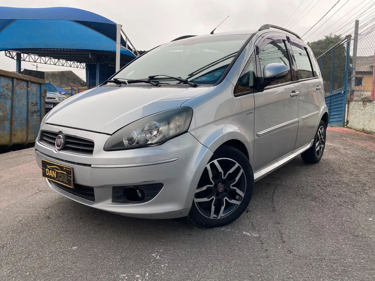 Fiat Idea Sporting Dualogic 1.8 Flex 16V 5P 2012 - Foto 5
