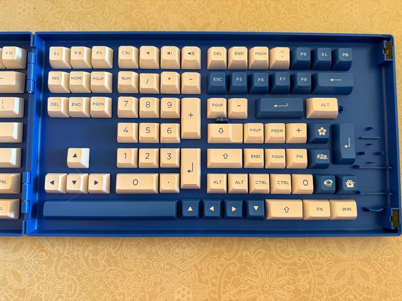 Keycaps para teclado mecânico Akko branco e azul - Foto 5