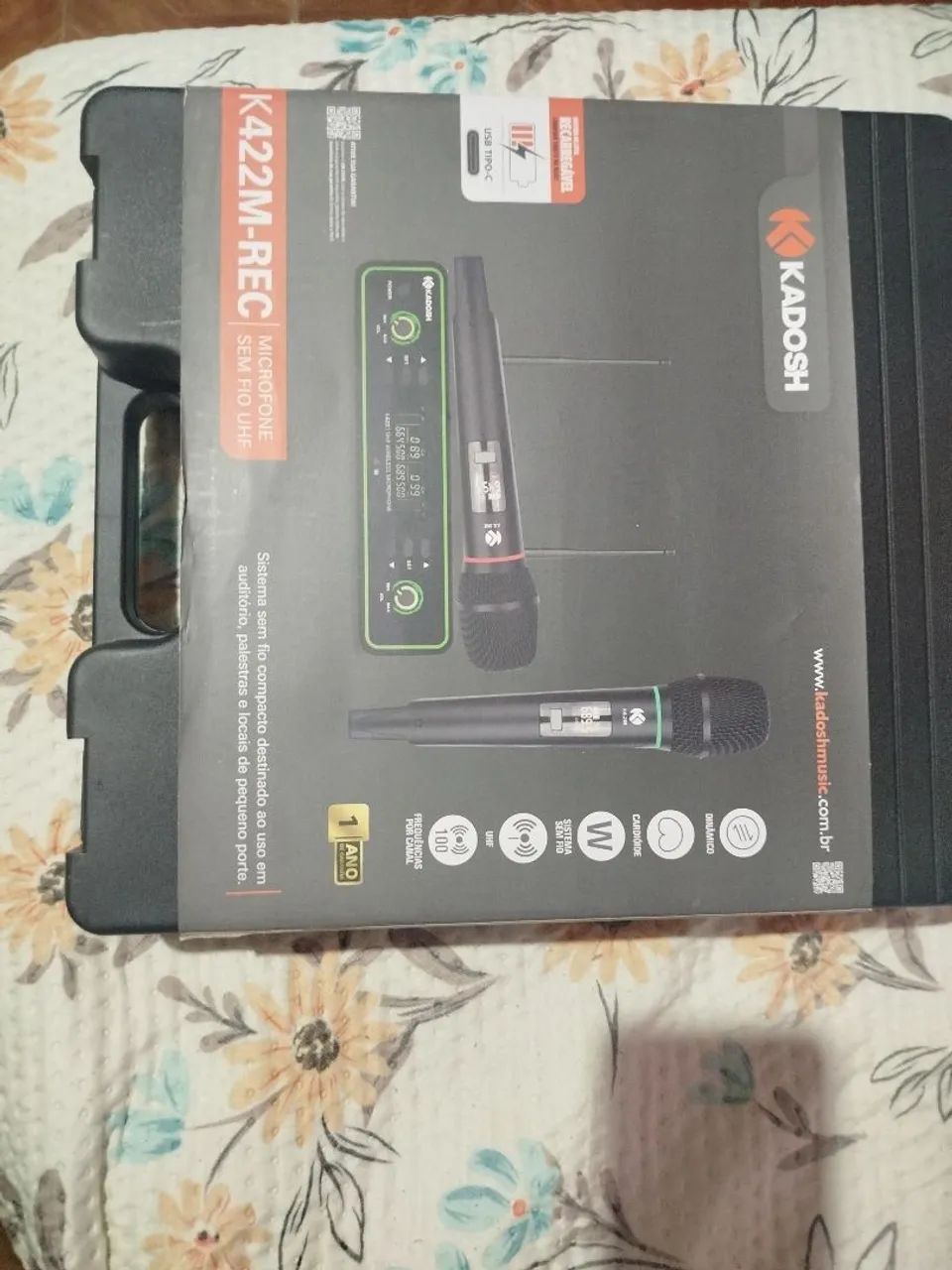 Microfone novo na caixa