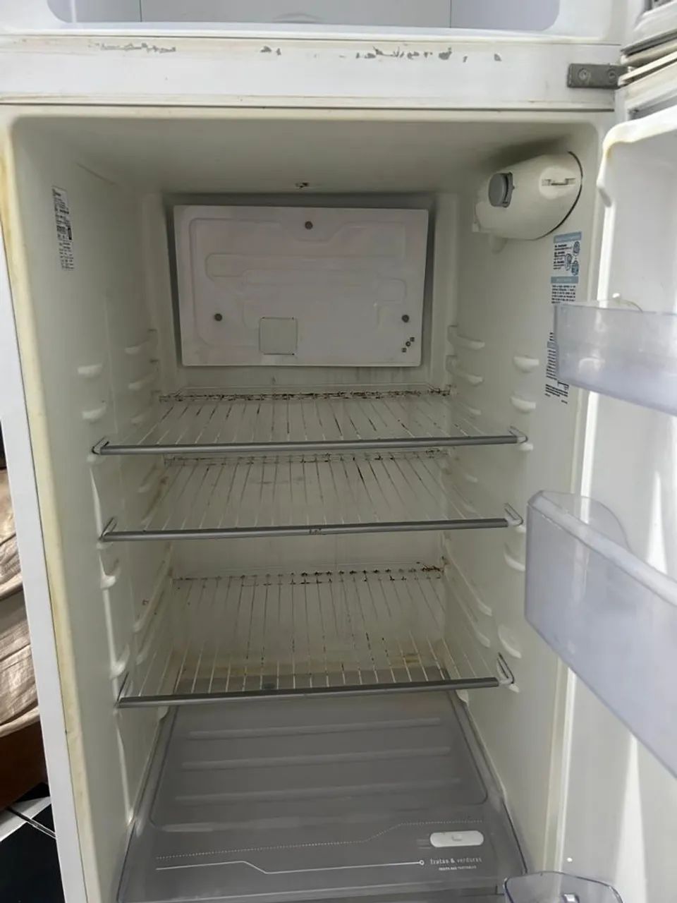 Vendo geladeira Electrolux bem conservada - Foto 2