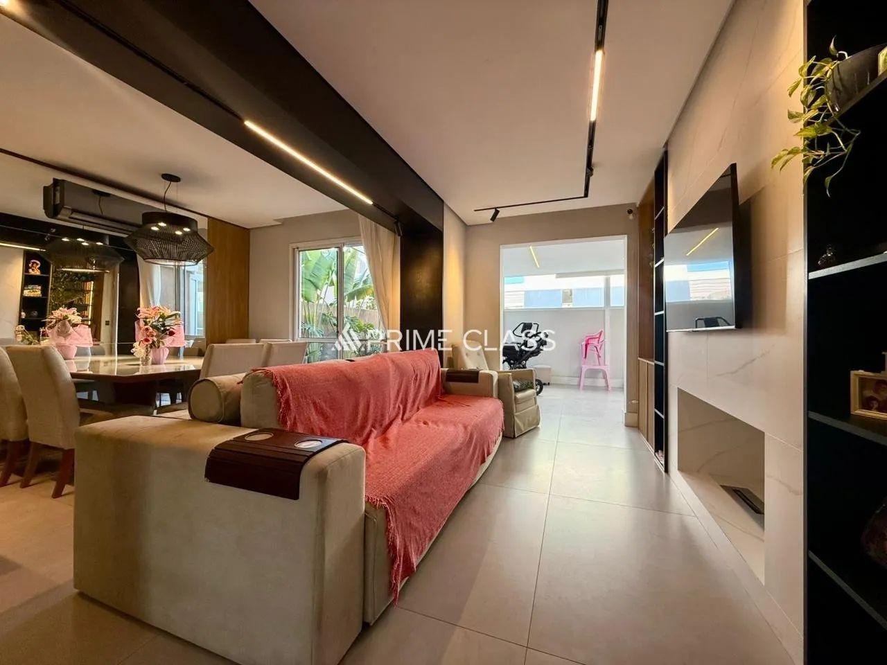 Casa em condomínio 3 dormitórios com 1 suíte, mobiliada, Bairro Moinhos de Vento - Aceita