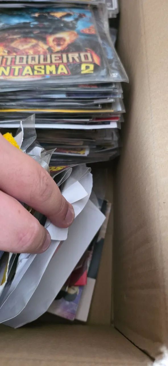 Caixa de Lote com mais de 150 DVDs Diversos Gravados - Filmes, Séries e Variados - Foto 2