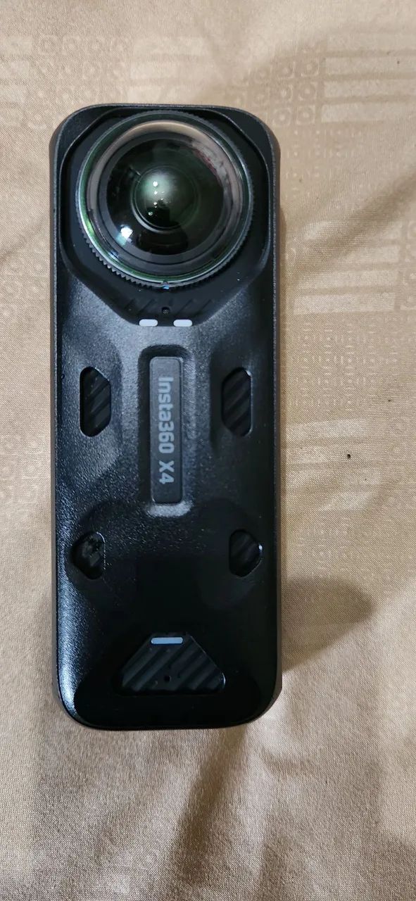 Câmera de ação  Insta 360 x4 - Foto 2