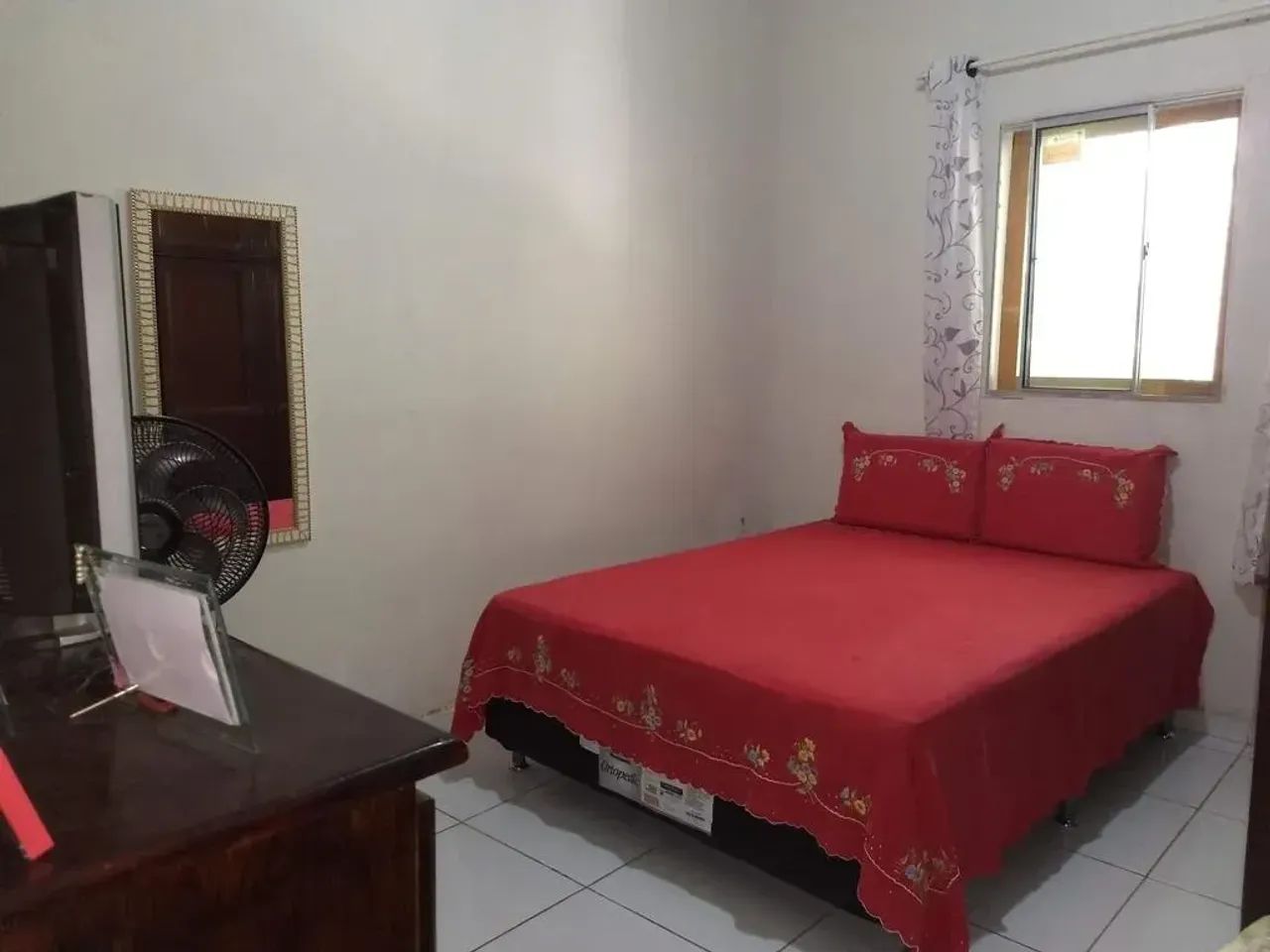 Vende-se/ Aluga-se uma casa com ponto comercial e salas comerciais no Centro do Cabo. - Foto 5
