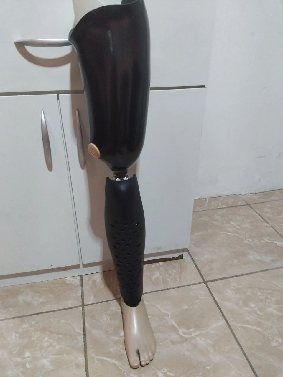 Estou vendendo uma prótese esquerda 