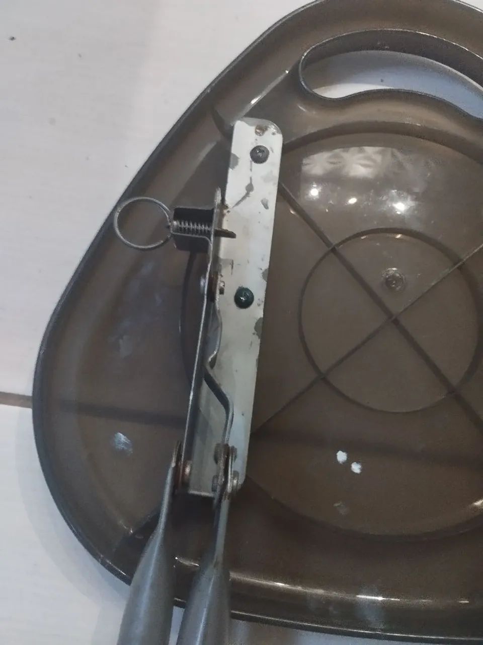 3 bancos dobráveis de ferro e plástico  - Foto 5