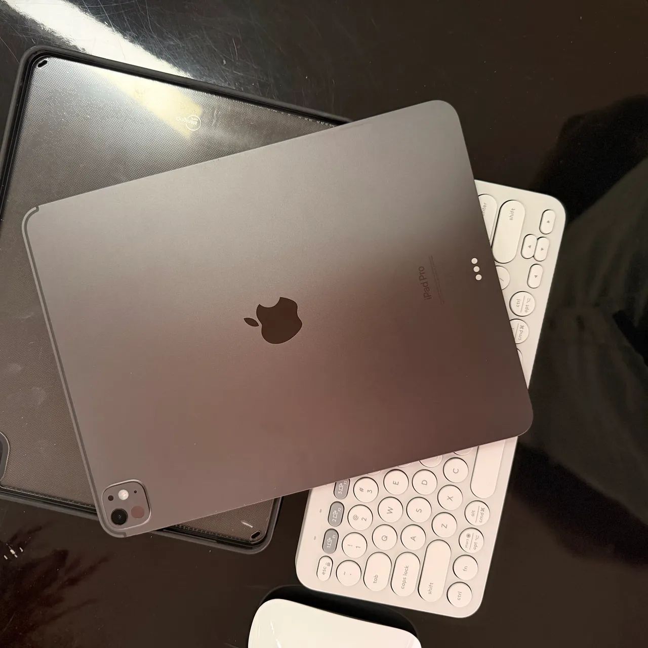 iPad M4 13 polegadas 256 gb com acessórios  - Foto 2