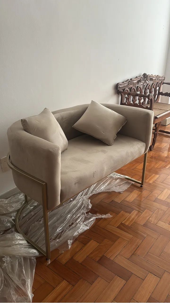 Sofá em suede 2 lugares - Foto 2