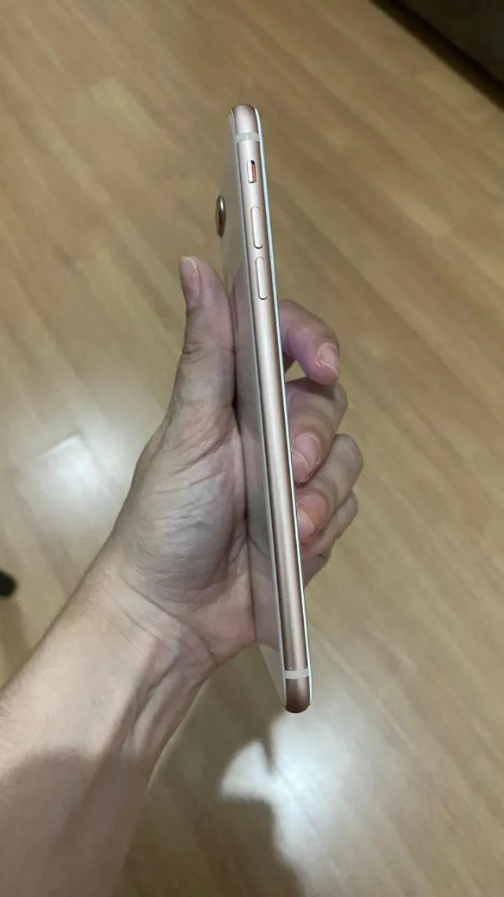 IPHONE 8 PLUS - Foto 3
