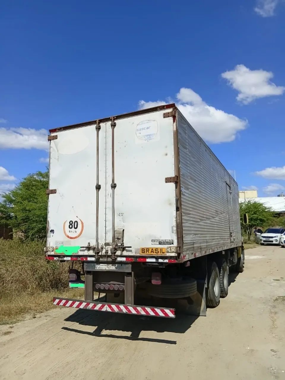  Vw 15180 trucado com baú  - Foto 3