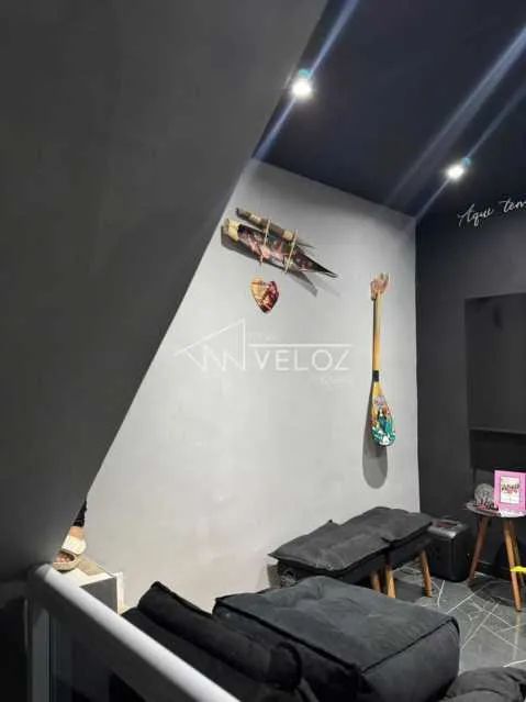 Casa de rua : Triplex / Residencial / Catete