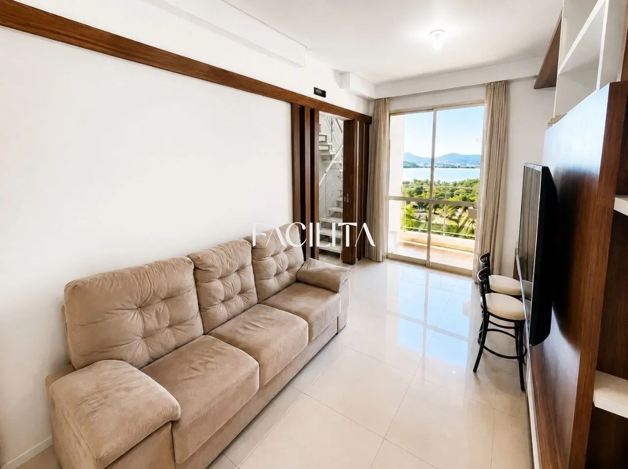 Apartamento com 3 suítes no bairro Agronômica, Florianópolis