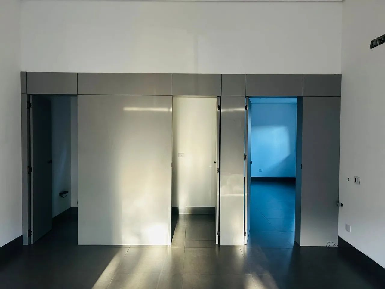 Vendo casa  com sala comercial  - Foto 3