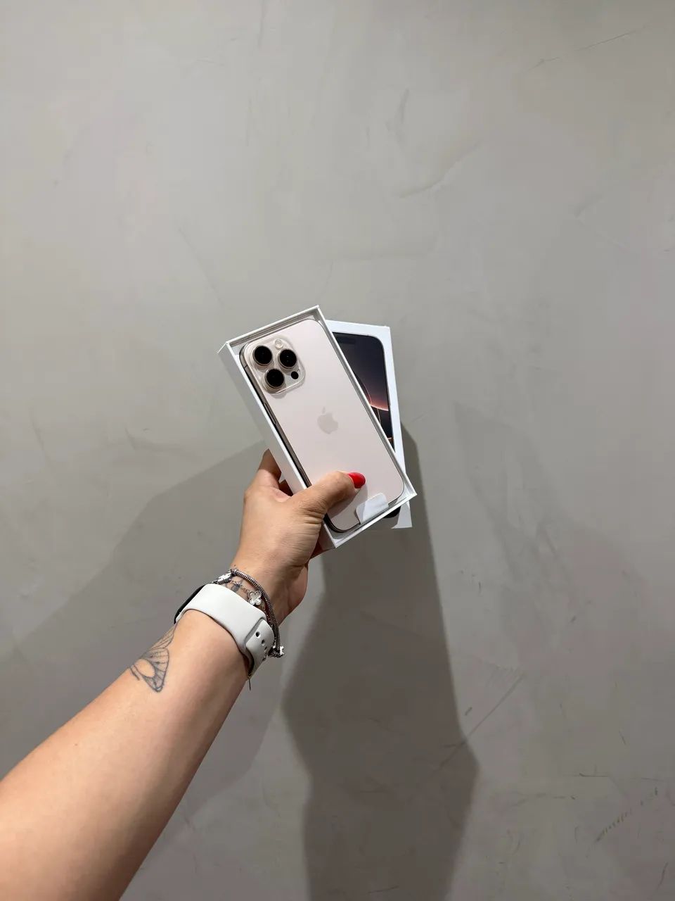 IPHONE 16 PRO MAX DESERT 256GB - Foto 2
