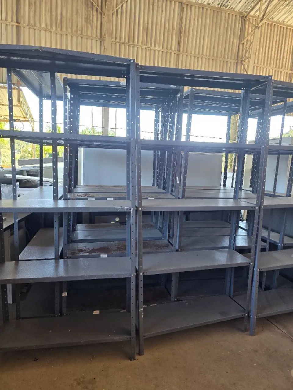 Estante de Aço com Prateleiras Reguláveis (unidade) - Foto 2