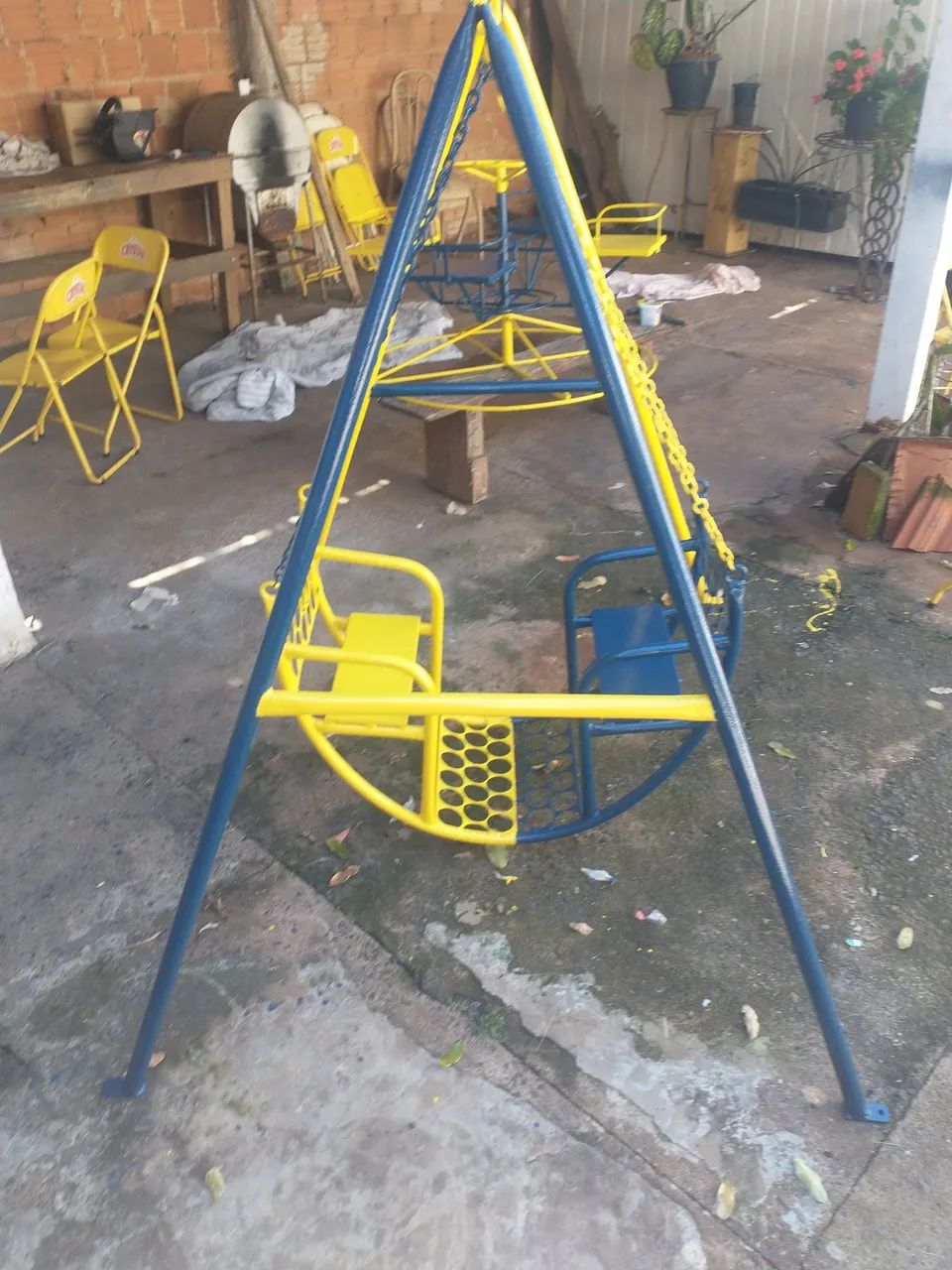 Balanço e gira gira brinquedos antigos - Foto 4