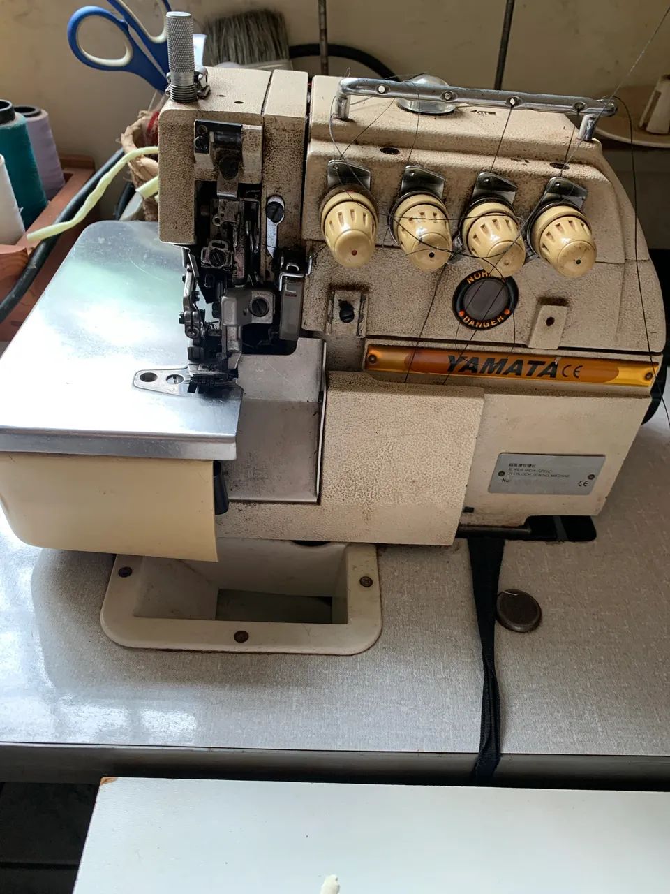 Máquina de costura Interlock