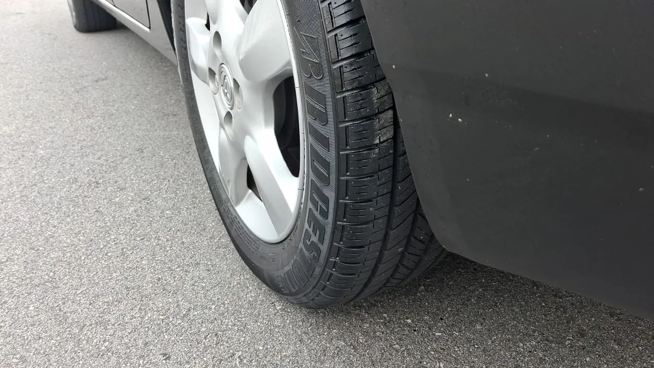 Toyota Corolla XEI 1.8/1.8 Flex 16V Aut. 2005