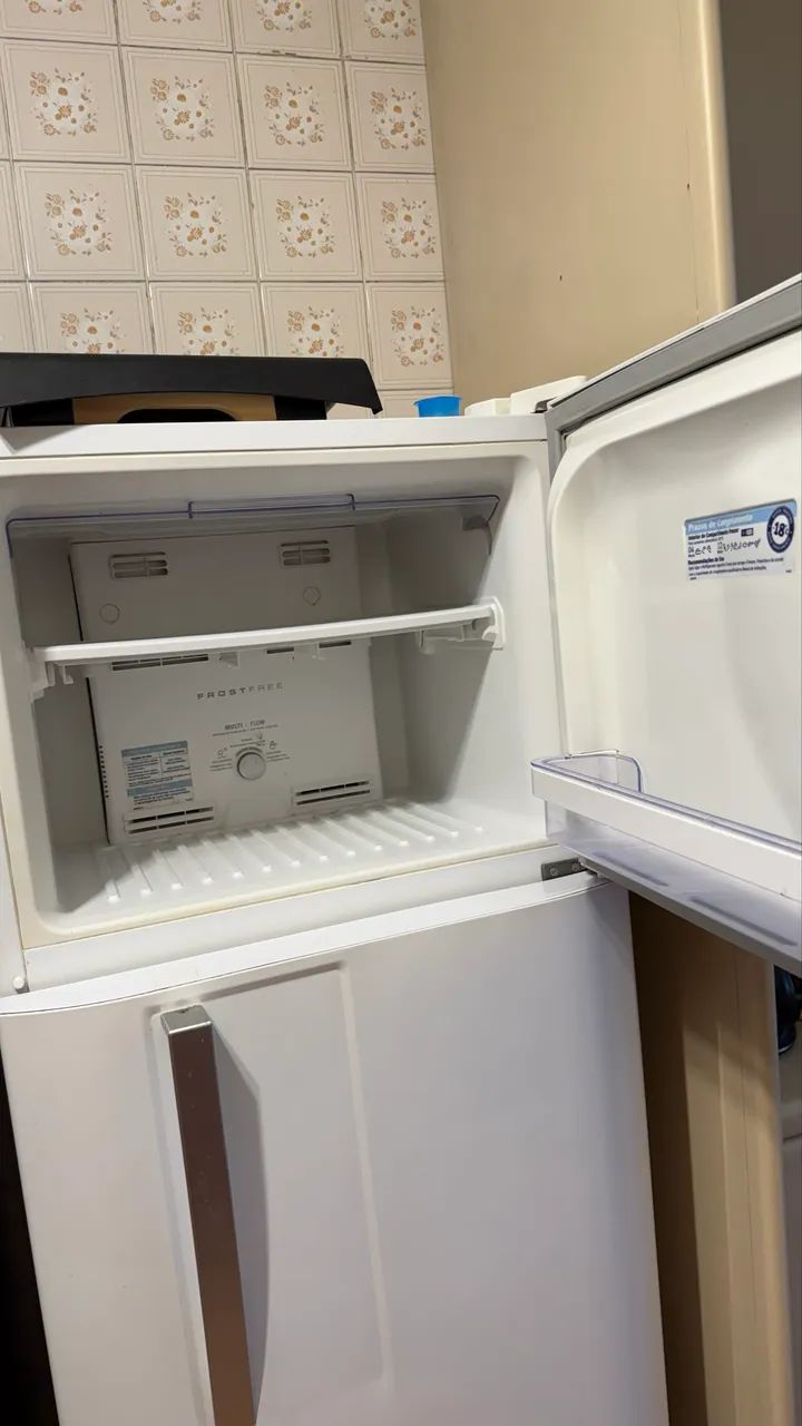 Geladeira Electrolux DF36A 310 litros - Foto 3