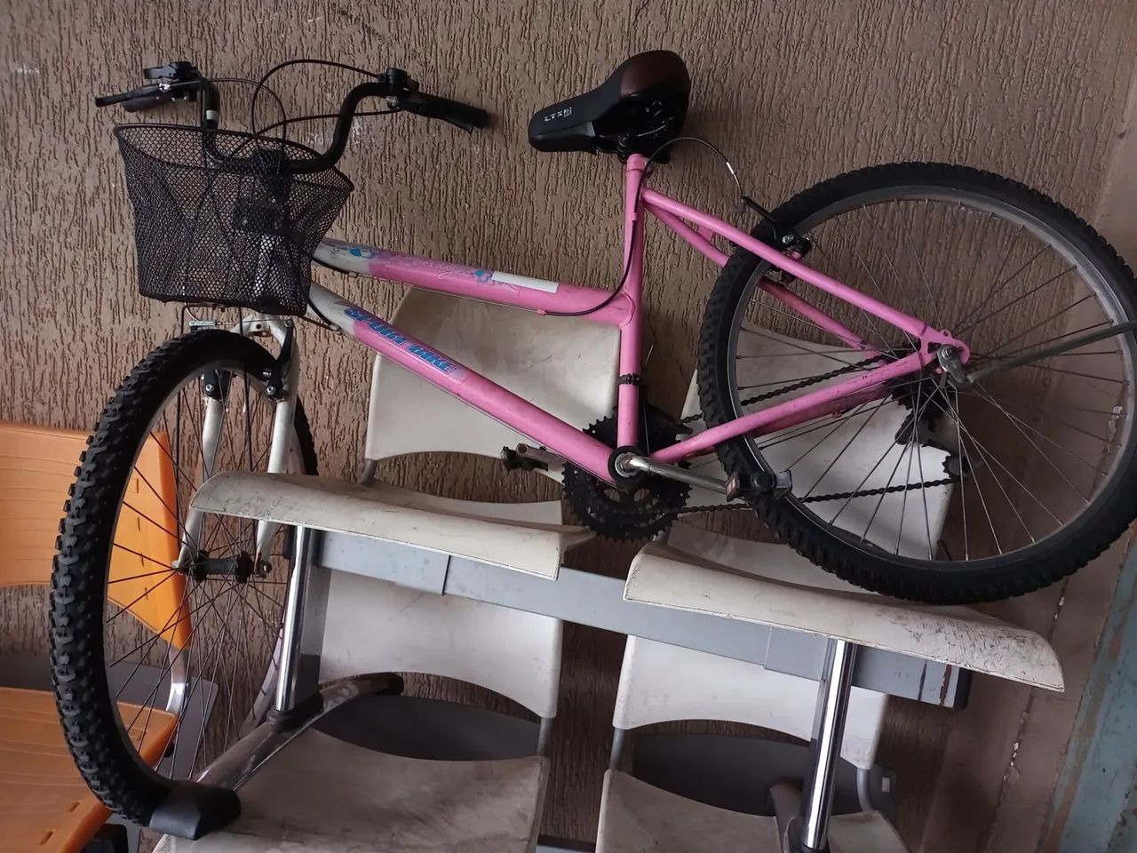 Usada bicleta com cestinha  zerada  - Foto 3