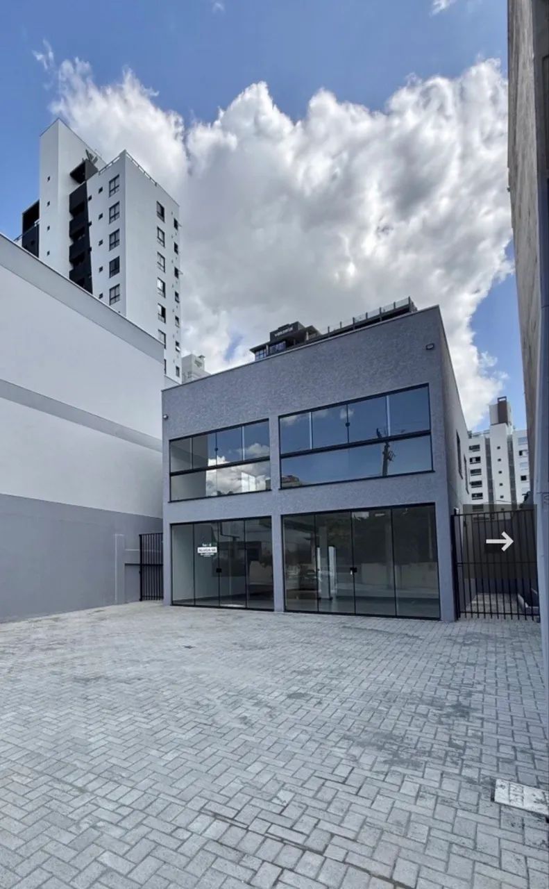 sala comercial com ótima localização na Vila Nova. 