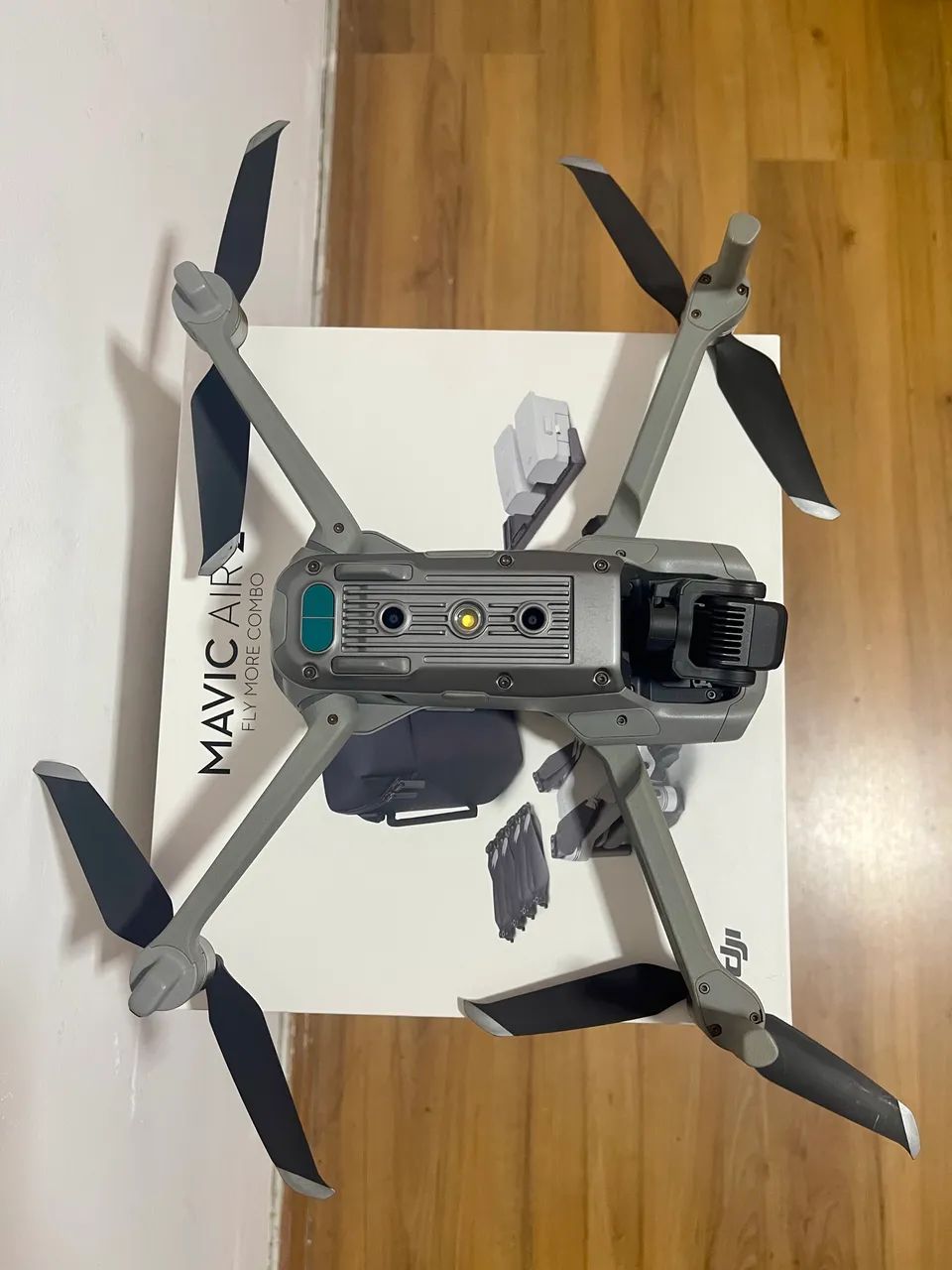 DJI Mavic air 2 combo fly more 