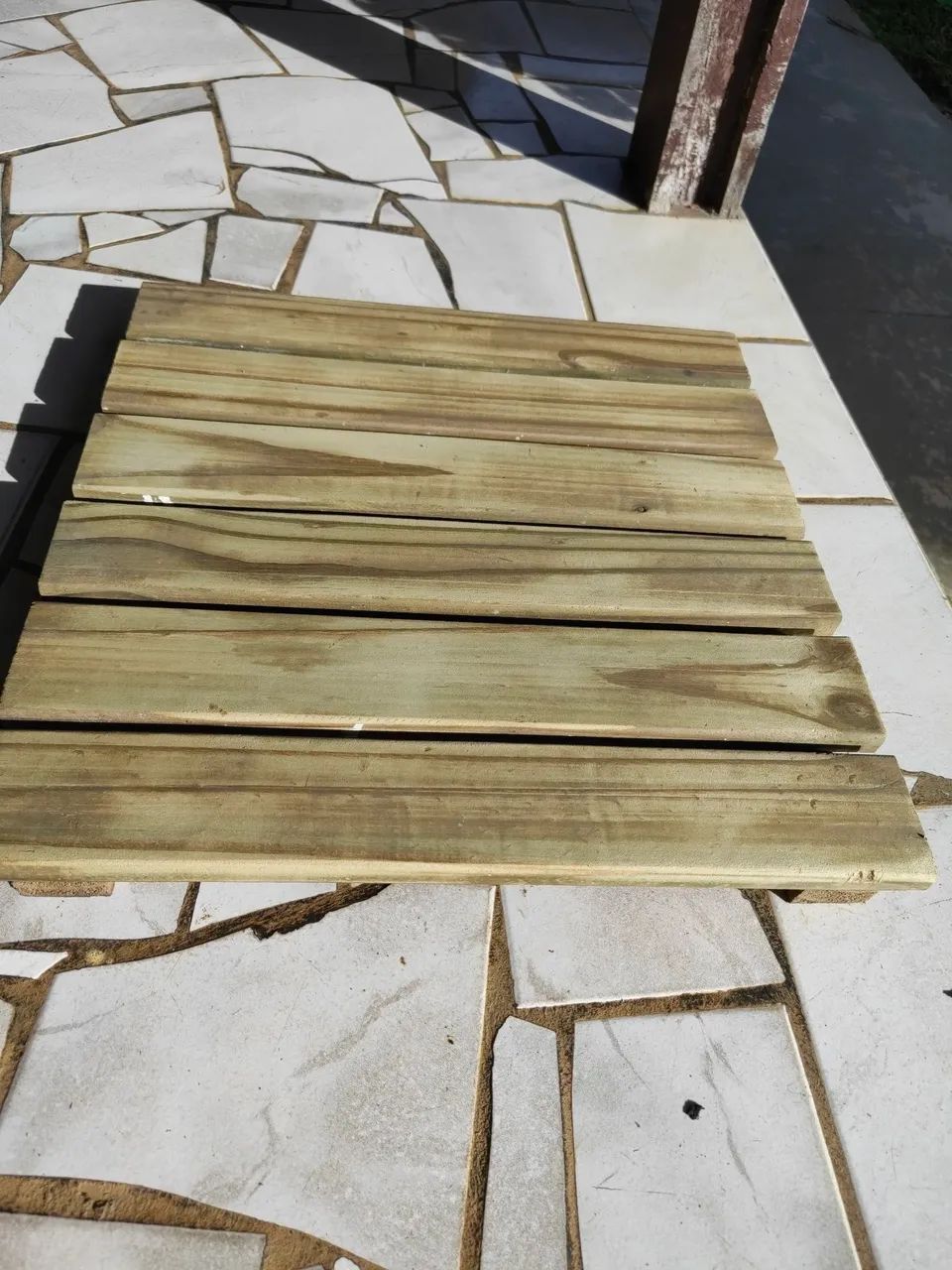 20 peças de piso em madeira pinus autoclavado 50x50cm - Foto 2