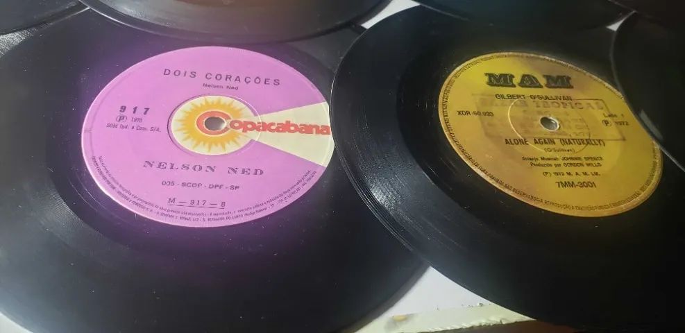 Lote 16 Discos Compactos de Vinil Antigos - Sem Capa - Foto 4