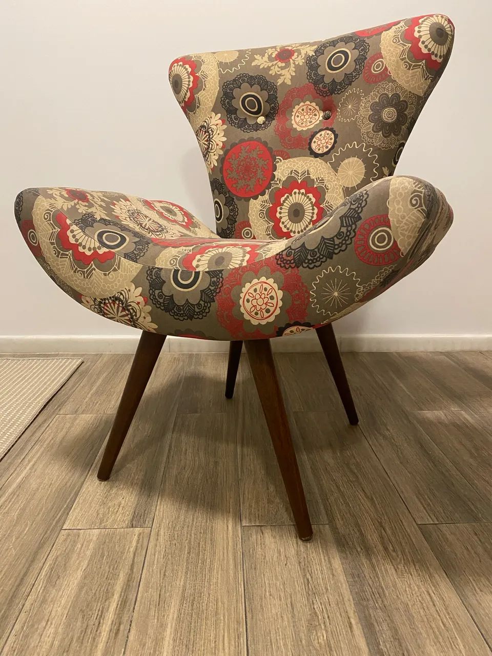 Poltrona Decorativa com Pés Palito - Menegaz - Foto 4