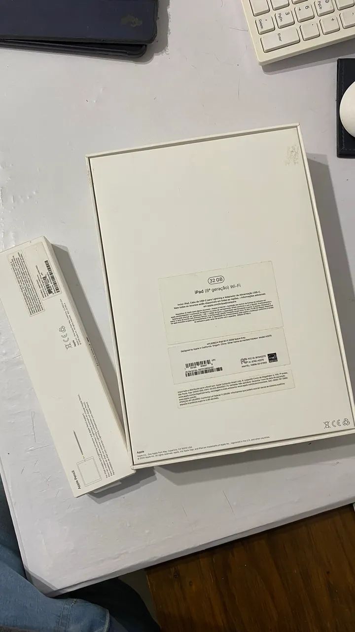 iPad 8 32 GB Cinza Espacial + Apple Pencil - Tablets e E-Readers
