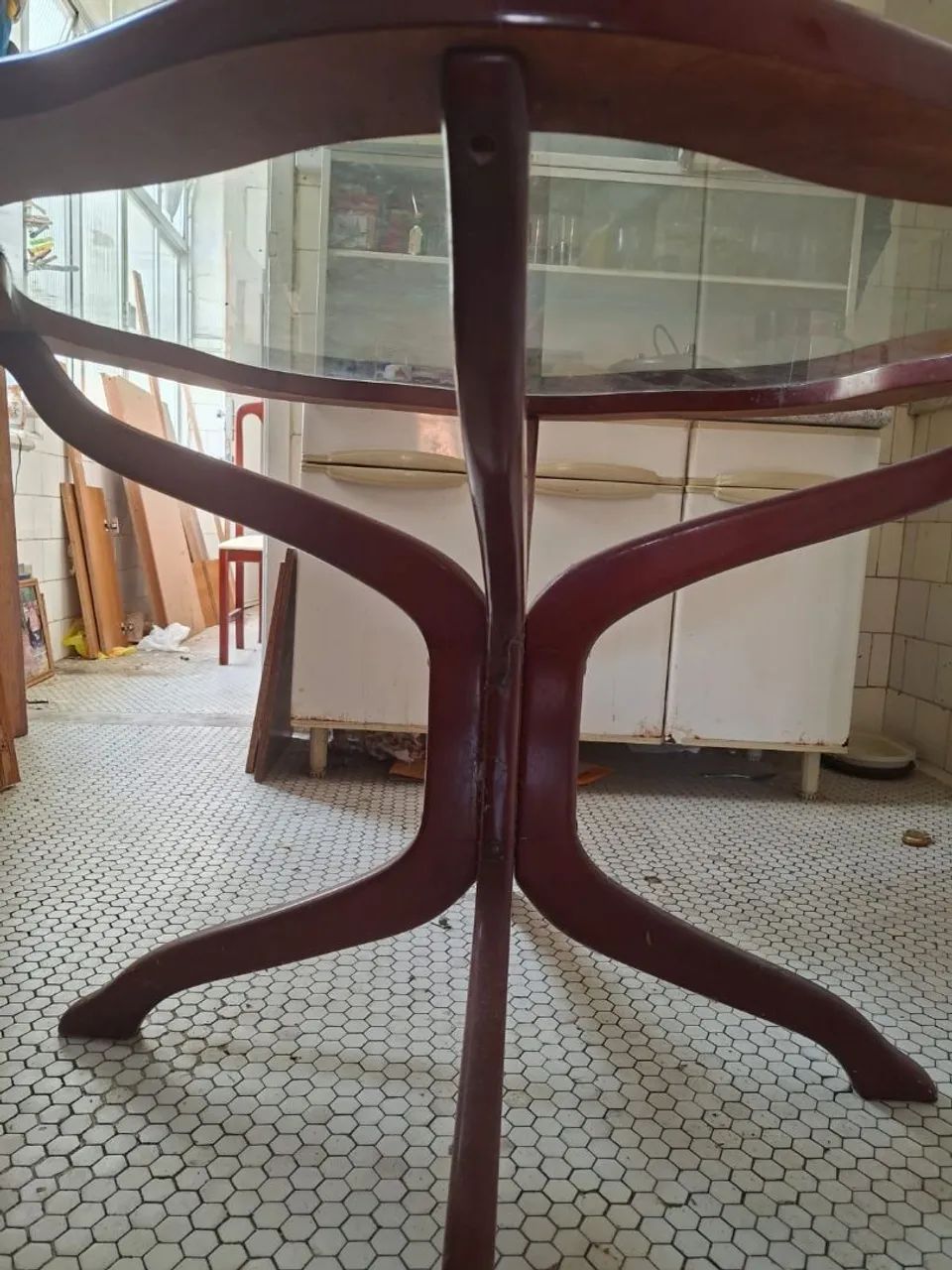 Mesa com tampo de vidro com 4 cadeiras - Foto 5