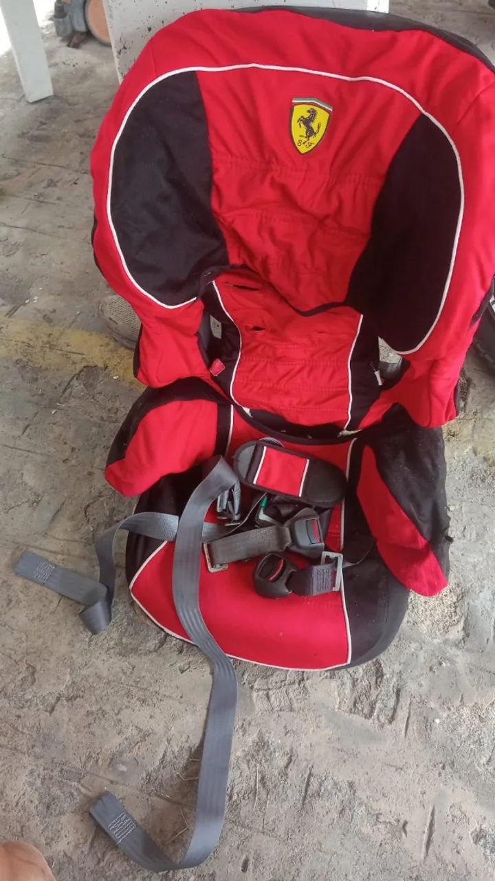cadeirinha infantil para carro - R$80,00
