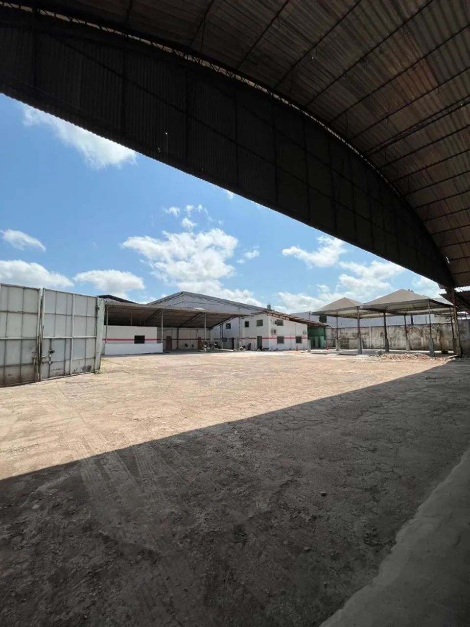 Moura Gestor Imobiliario Aluga Galpão em Belém - Pa, com 3.500m2